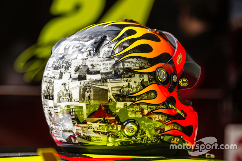 Helmet for the last race of Jeff Gordon, Hendrick Motorsports Chevrolet