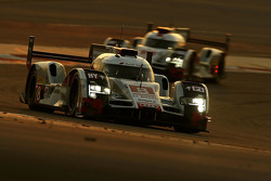 #8 Audi Sport Team Joest Audi R18 e-tron quattro: Лукас ди Грасси, Лоик Дюваль, Оливер Джарвис