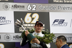 Podium: tweede plaats Charles Leclerc, Van Amersfoort Racing