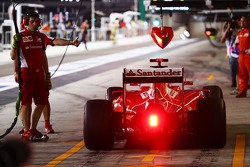 Себастьян Феттель, Ferrari SF15-T в гараже