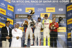 Podium: race winnaar Jose Maria Lopez, Citroën C-Elysée WTCC, Citroën World Touring Car team, tweede