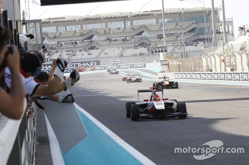 Le Champion 2015 de GP3, Esteban Ocon, ART Grand Prix