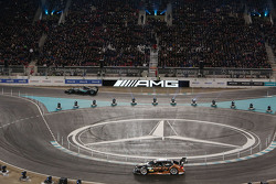 Нико Росберг, Mercedes AMG F1 и Паскаль Верляйн, HWA AG Mercedes-AMG DTM