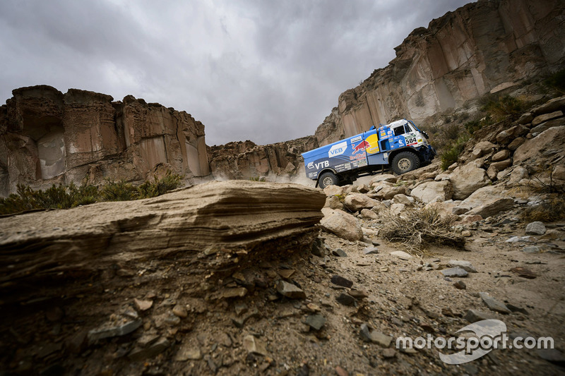 #504 Kamaz: Andrey Karginov, Andrey Mokeev, Igor Leonov