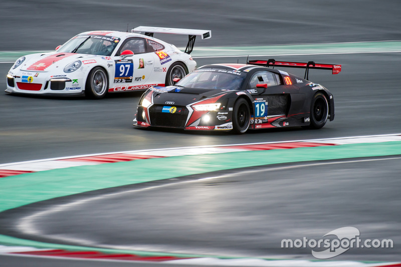 #19 Belgian Audi Club Team WRT Audi R8 LMS: Michael Meadows, Stuart Leonard, Laurens Vanthor