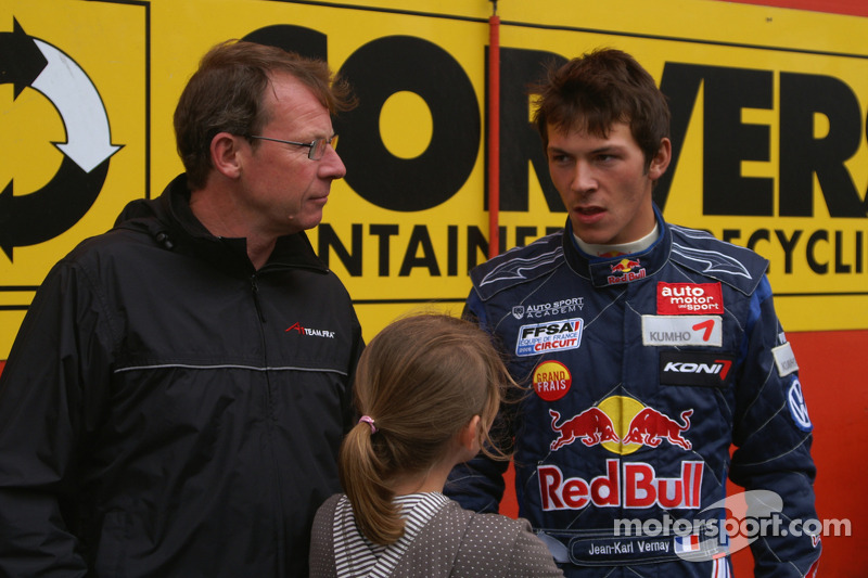 2007-2008: <img src="https://cdn-5.motorsport.com/static/img/cfp/0/0/0/0/75/s3/france-2.jpg" alt="" width="20" height="12" /> Жан-Карл Вернэ