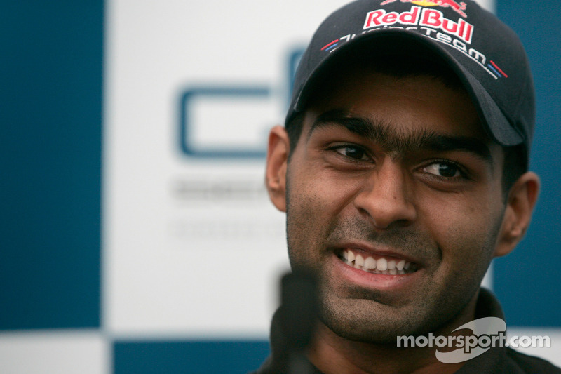 2008: <img src="https://cdn-2.motorsport.com/static/img/cfp/0/0/0/100/102/s3/india-2.jpg" alt="" width="20" height="12" /> Карун Чандок