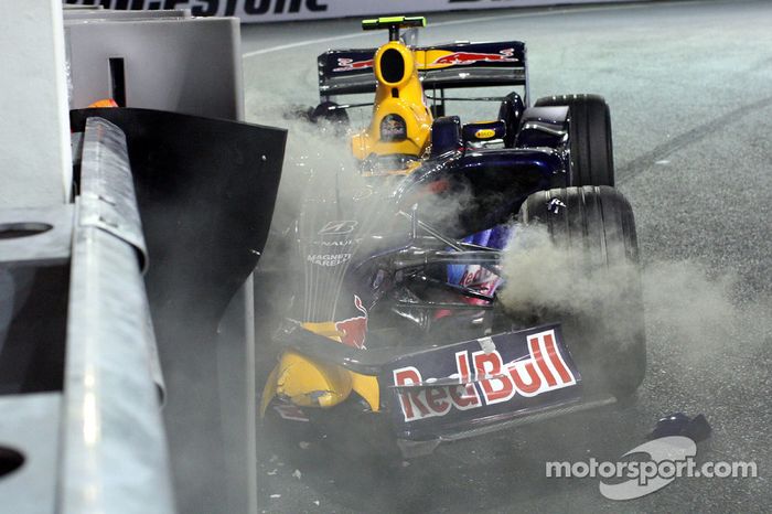 La RB4 détruite de Mark Webber