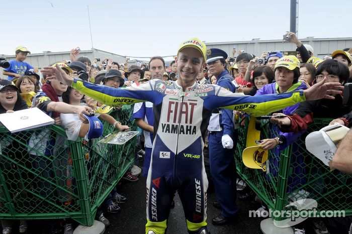 Valentino Rossi con sus fans