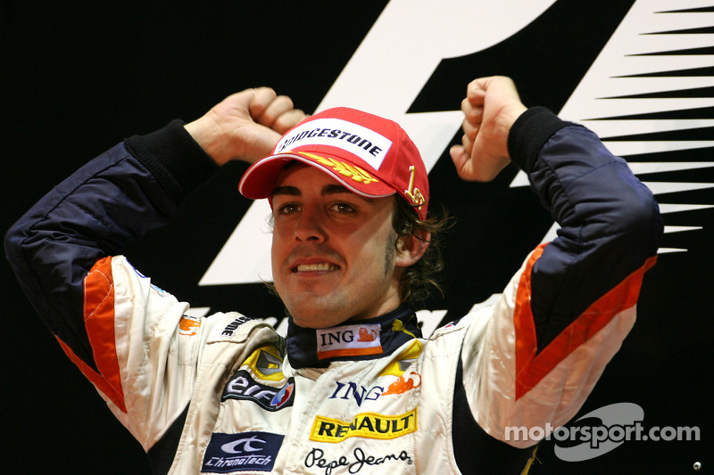 Podio: ganador de la carrera Fernando Alonso