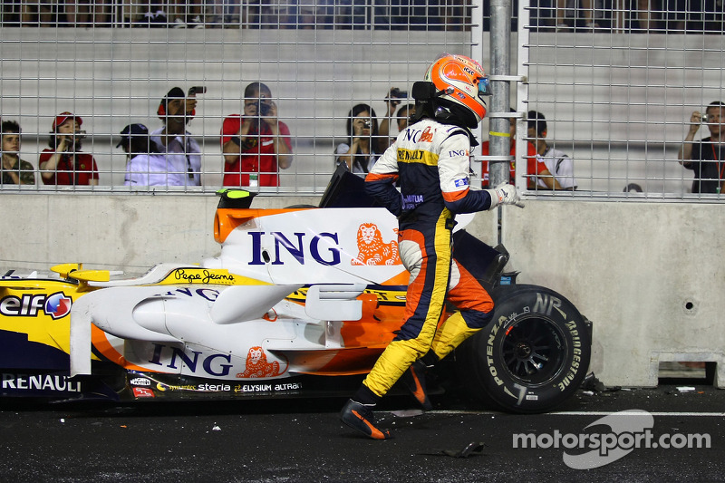 Choque de Nelson A. Piquet, Renault F1 Team