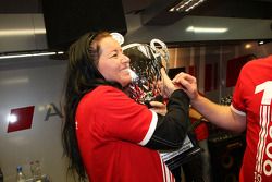 Championship celebration party in the Audi Sport Team pitbox: Jasmin Rubatto, girlfriend of Timo Scheider