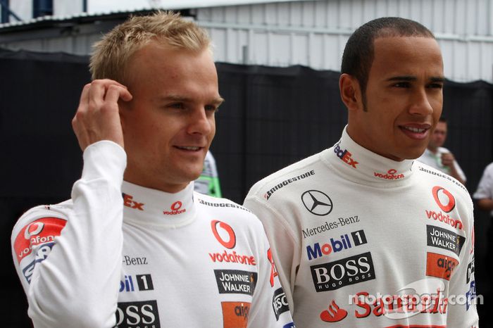 Heikki Kovalainen, McLaren Mercedes y Lewis Hamilton, McLaren Mercedes