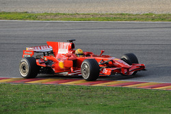 Valentino Rossi test ediyorFerrari F2008