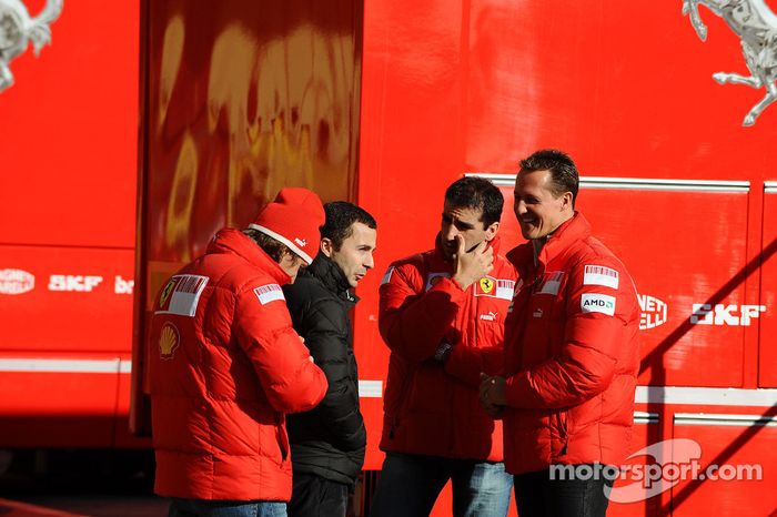 Luca Badoer, Test Driver, Scuderia Ferrari con Nicolas Todt, Manager de Felipe Massa, Marc Gene pilo
