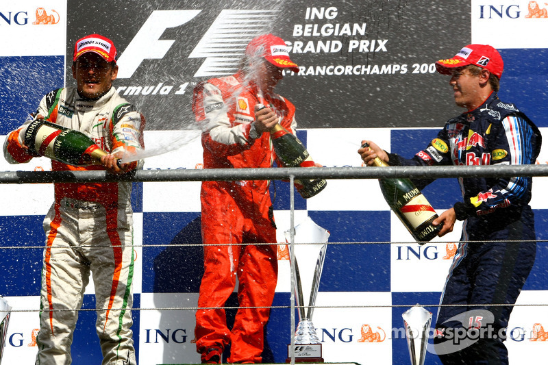 2009. Подіум: 1. Кімі Райкконен, Ferrari. 2. Джанкарло Фізікелла, Force India-Mercedes. Себастьян Феттель, Red Bull-Renault