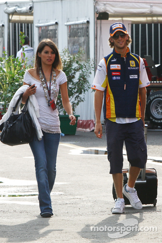 Romain Grosjean, Renault F1 Team, mit Freundin Marion Jolles