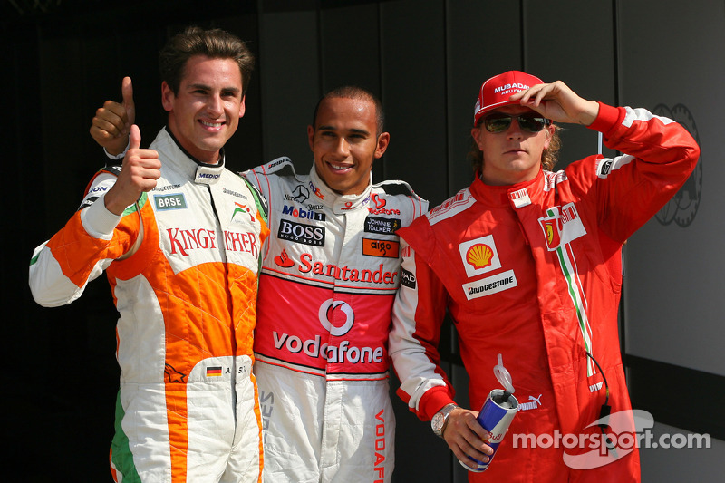 Lewis Hamilton, McLaren Mercedes con Adrian Sutil, Force India F1 Team y Kimi Raikkonen, Scuderia Fe