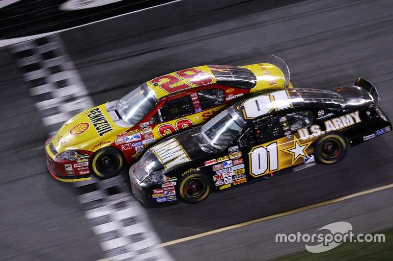 Daytona 500 - 2007: Kevin Harvick siegt vor Mark Martin