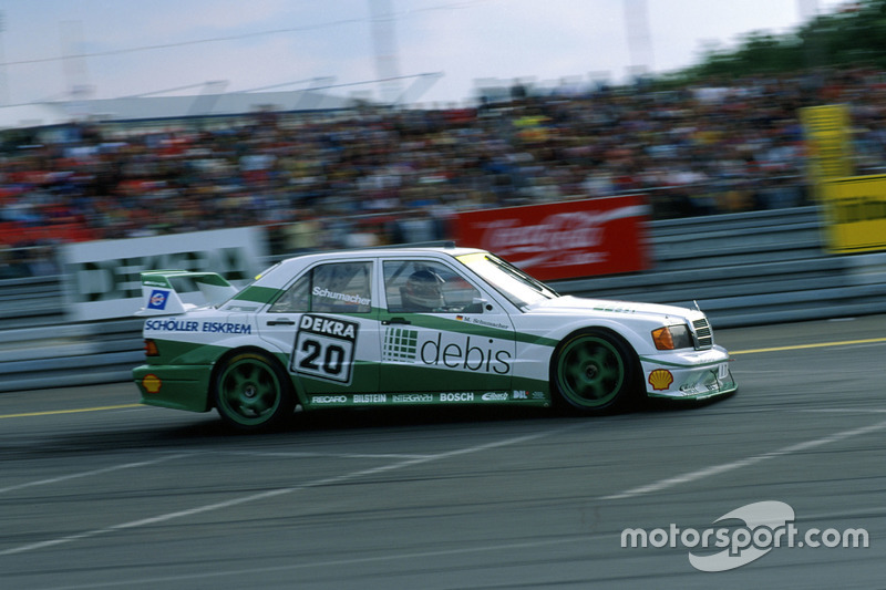 Популярность чемпионата DTM росла. Тогда еще малоизвестный гонщик Михаэль Шумахер принял участие в тестах автомобиля Mercedes