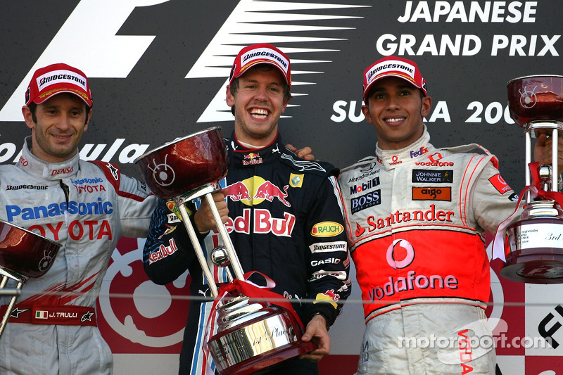 Podium: race winner Sebastian Vettel, Red Bull Racing, second place Jarno Trulli, Toyota F1 Team, third place Lewis Hamilton, McLaren Mercedes