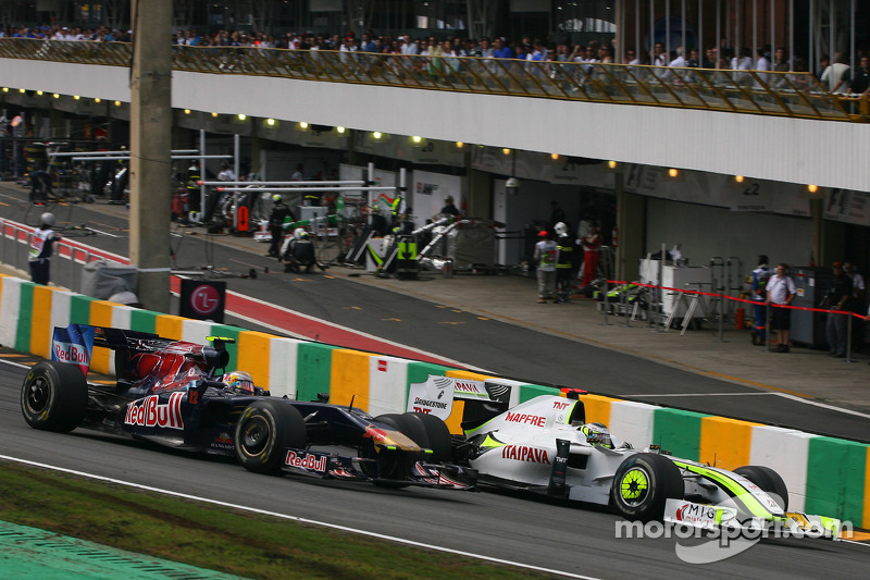 Jenson Button, Brawn GP; Jaime Alguersuari, Scuderia Toro Rosso