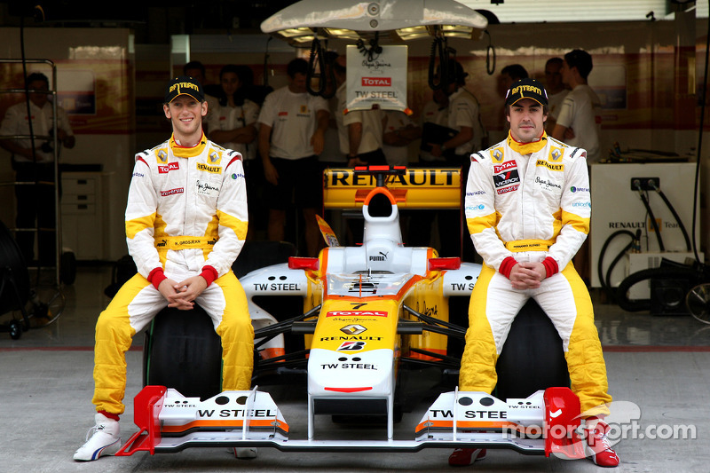 Romain Grosjean, Renault F1 Team, Fernando Alonso, Renault F1 Team