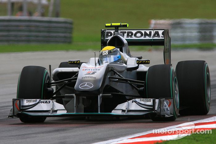 1. Mercedes - 54 años, 6 meses y 24 días