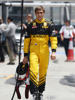 Vitaly Petrov, Renault F1 Team