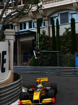 Виталий Петров, Renault F1 Team