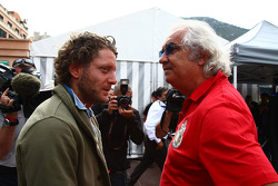 Flavio Briatore con Lapo Elkann, sobrino de Gianni Agnelli