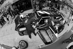 Passage aux stands pour #61 Matech Competition Ford GT: Natacha Gachnang, Rahel Frey, Cyndie Allemann